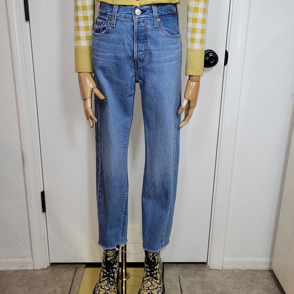 Levi's Wedgie Button Fly Ankle Fray 100% Cotton Jeans Women's Size 26 - Picture 1 of 11